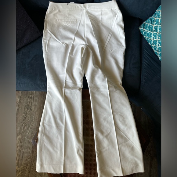 Essential High Rise Bootcut Pants - Picture 4 of 6